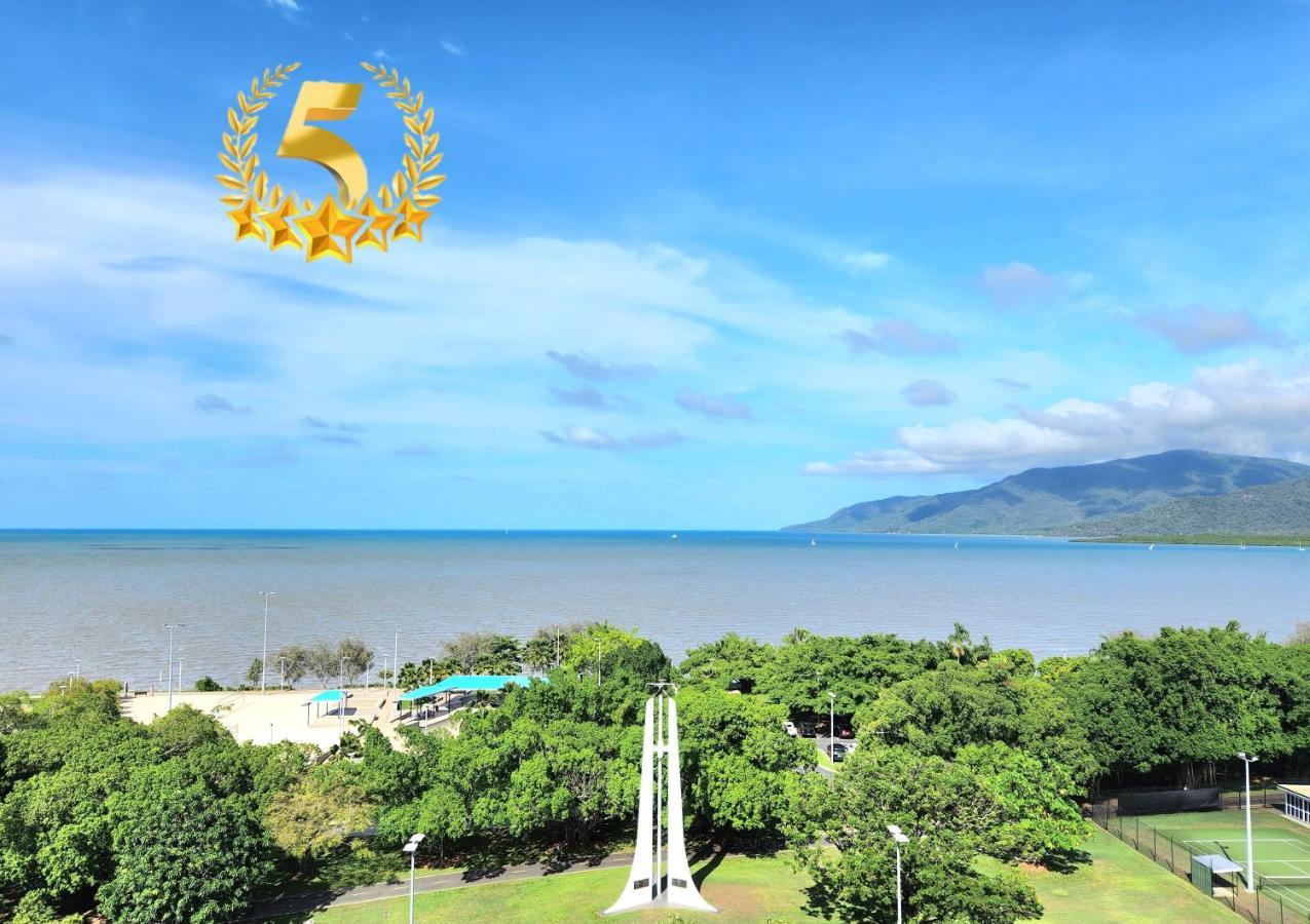 Cairns Luxury Seaview Apartment Exteriér fotografie